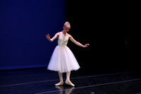 bs0012-870-KENEDI SAMPSON-GISELLE-BACKSTAGE-ADC DAL 2025